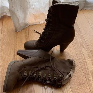 Brown Heels with Two Styles